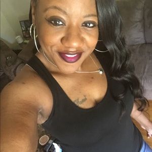 Meet your Posher, Tralonda